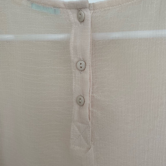 Kimchi Blue 3/4 sleeve blouse. Sz Medium - Picture 4 of 5